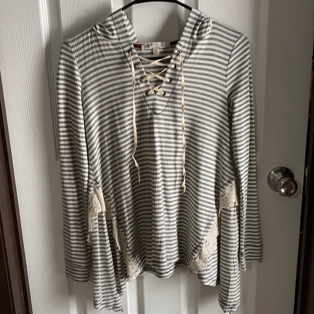 White and gray striped blouse w/ lace bottom sides